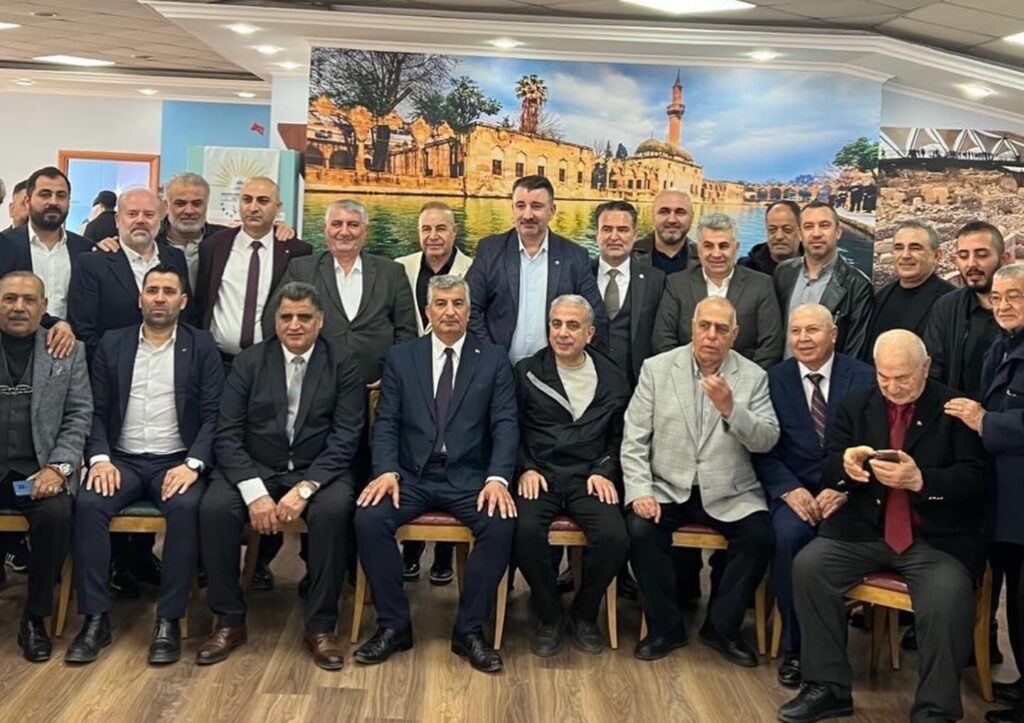 İzmir Siverekliler Derneği’nde Güven Tazeleyen Kongre