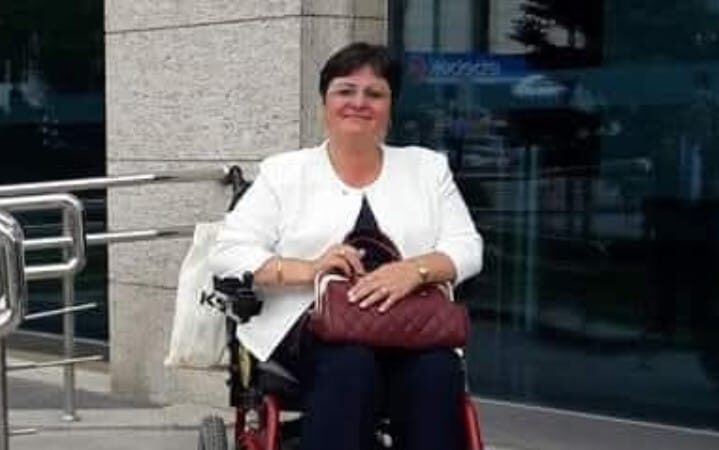 BEDENSEL ENGELLİLER DEVLETE SESLENDİ: “ENGELLİ SERVİS ARACI İSTİYORUZ”