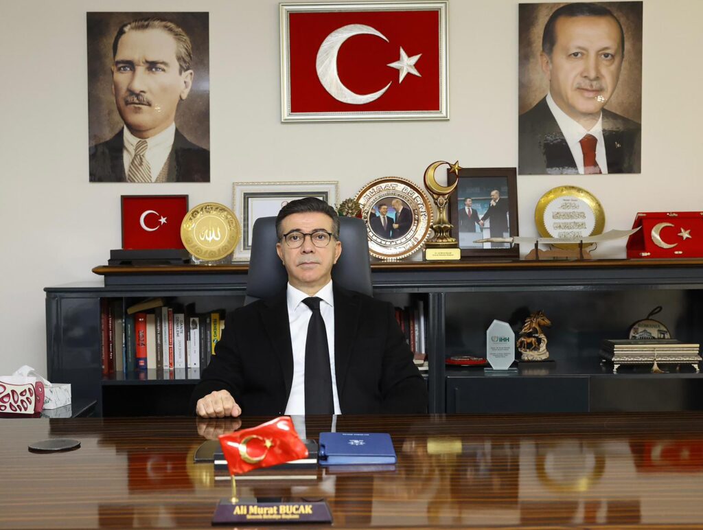 Başkan Bucak: “11 Nisan, bir milletin onur ve direnişinin sembolüdür”