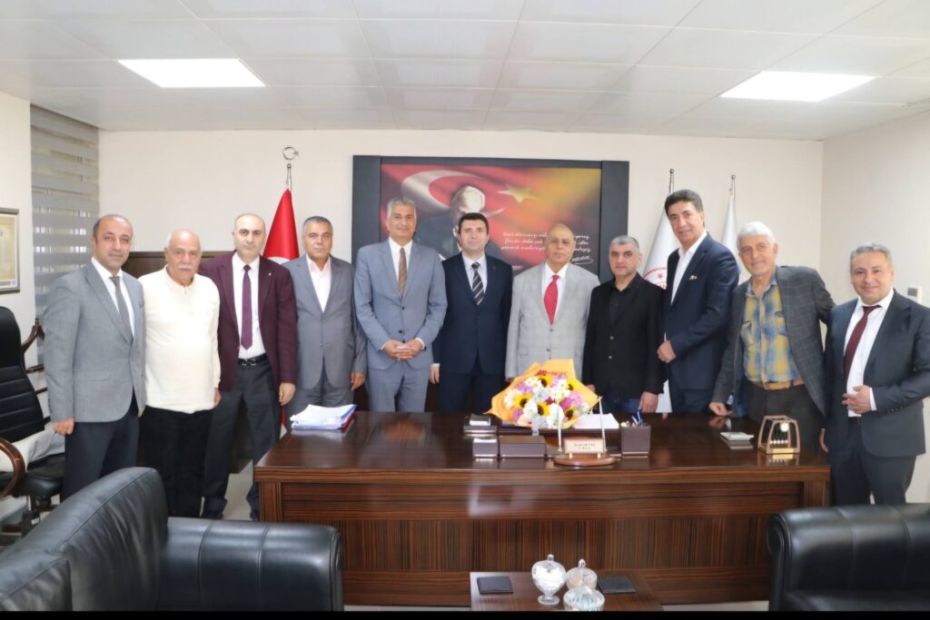 İzmir’de Anlamlı Ziyaret: Şanlıurfalı STK Temsilcilerinden İŞKUR İl Müdürü Şeref Aktaş’a Nezaket Buluşması