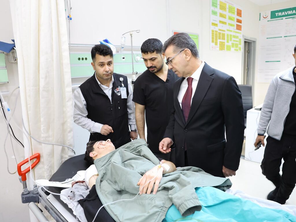 Başkan Bucak, saldırı sonrası yaralıları ziyaret etti