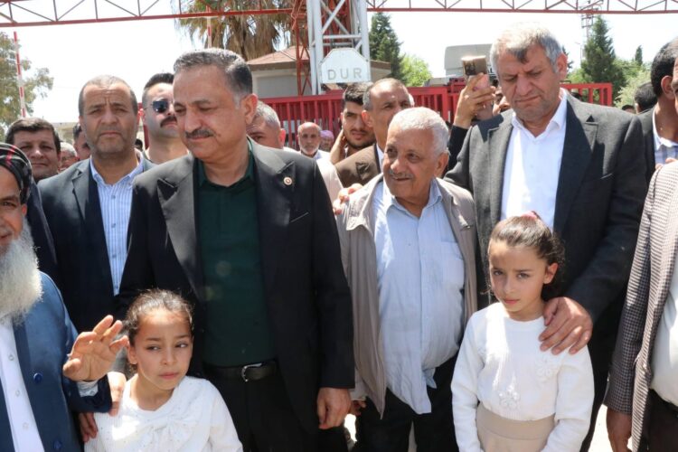AKÇAKALE SINIR KAPISI PASAPORTLA GEÇİŞE AÇILDI
